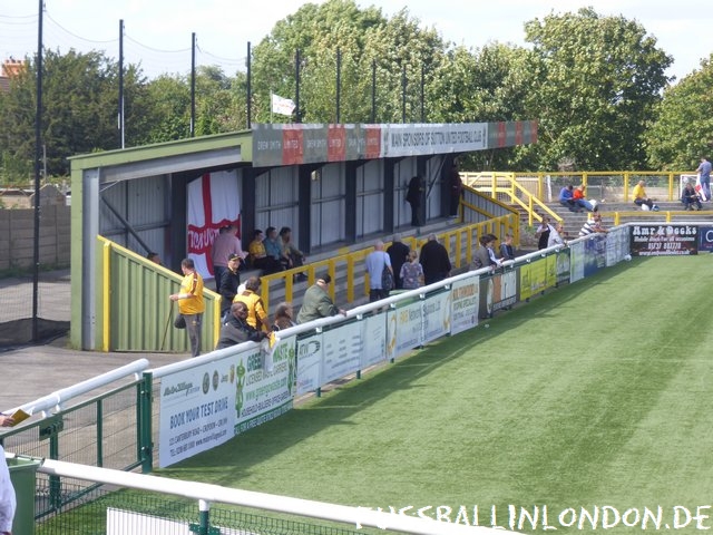 Gander Green Lane -  - Sutton United - fussballinlondon.de