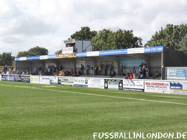 Gander Green Lane -  - Sutton United - fussballinlondon.de