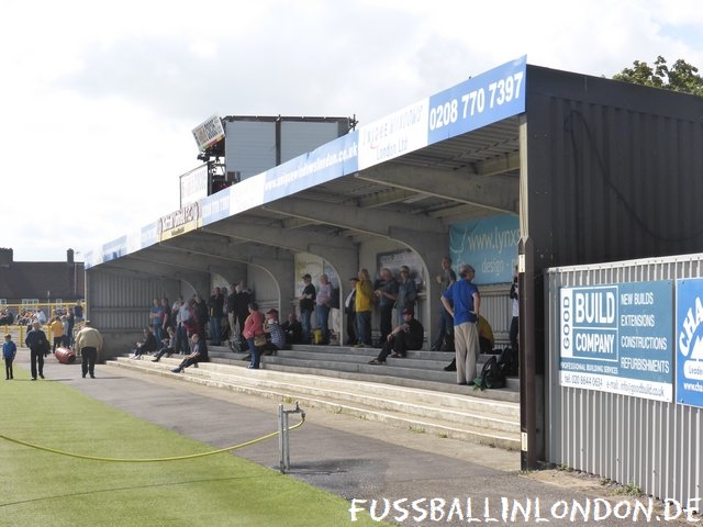 Gander Green Lane -  - Sutton United - fussballinlondon.de