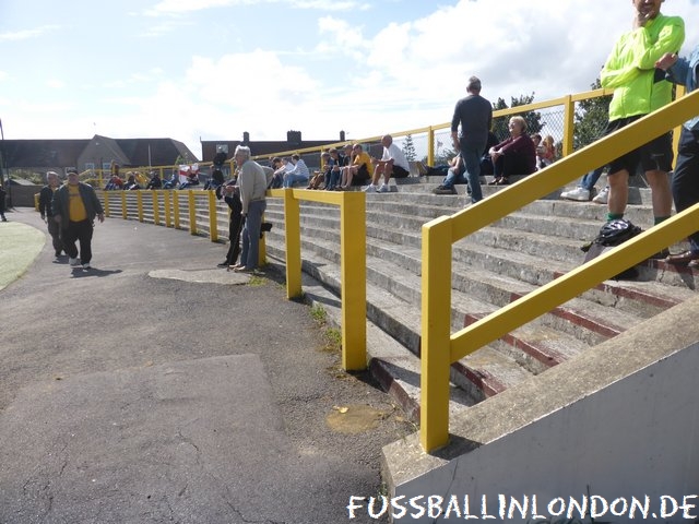 Gander Green Lane -  - Sutton United - fussballinlondon.de