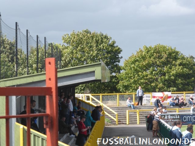 Gander Green Lane -  - Sutton United - fussballinlondon.de