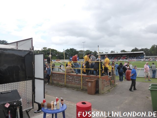 Gander Green Lane -  - Sutton United - fussballinlondon.de