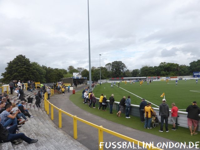 Gander Green Lane -  - Sutton United - fussballinlondon.de