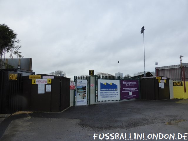 Gander Green Lane -  - Sutton United - fussballinlondon.de