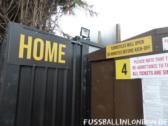 Gander Green Lane -  - Sutton United - fussballinlondon.de