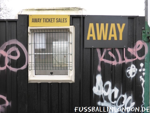 Gander Green Lane -  - Sutton United - fussballinlondon.de