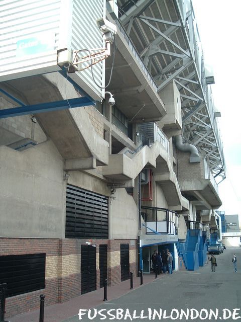 Stamford Bridge - East Stand von aussen - Chelsea FC - fussballinlondon.de