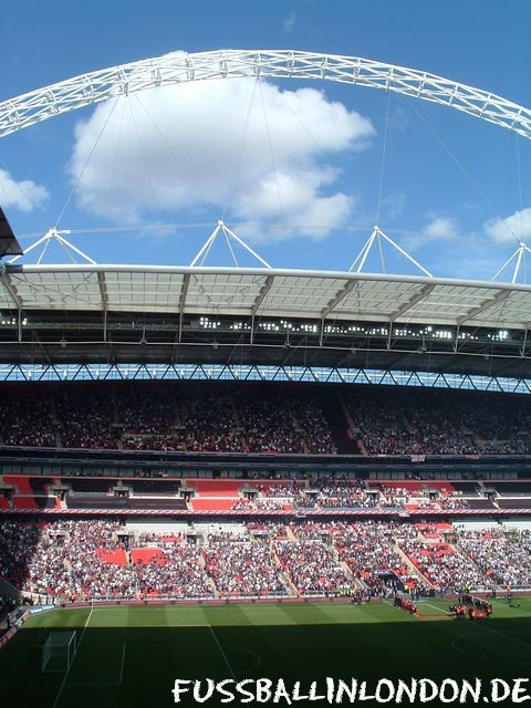 Wembley Stadium - Fussball unterm Bogen - England - fussballinlondon.de