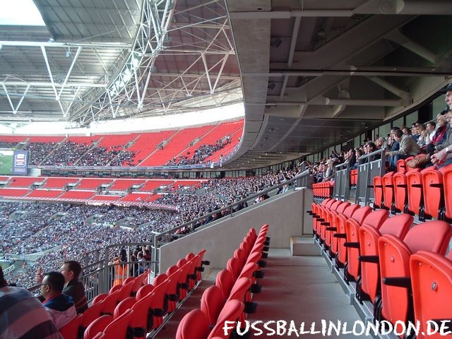 Wembley Stadium - Mittelrang - England - fussballinlondon.de