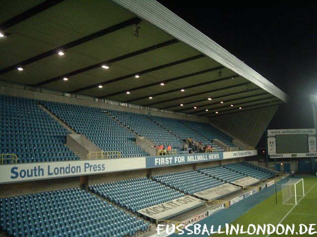 The Den - North Stand - Millwall FC - fussballinlondon.de