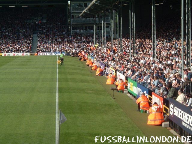 Craven Cottage - Stewards auf Tauchstation - Fulham FC - fussballinlondon.de