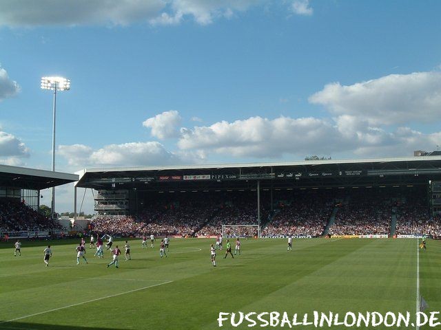 Craven Cottage - Hammersmith End - Fulham FC - fussballinlondon.de