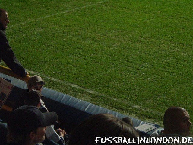 Loftus Road - Mittendrin statt nur dabei . nirgendwo kommt man n?her an den Profifussball heran als an der Loftus Road - Queens Park Rangers - fussballinlondon.de