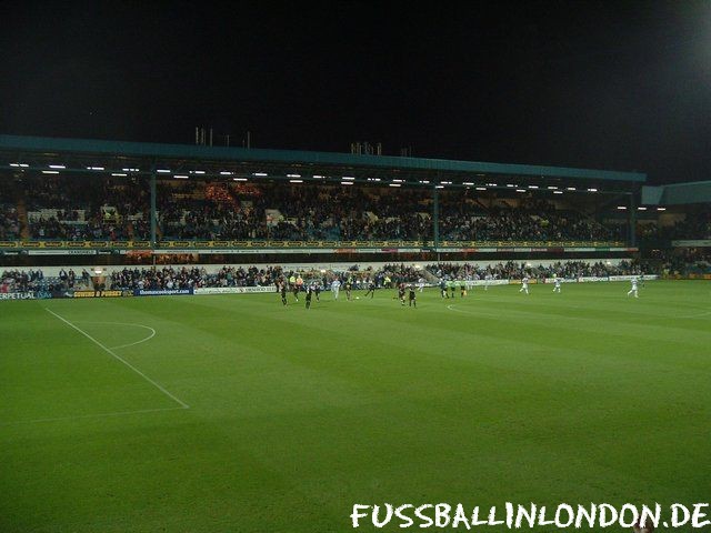 Loftus Road - South Africa Road Stand - Queens Park Rangers - fussballinlondon.de