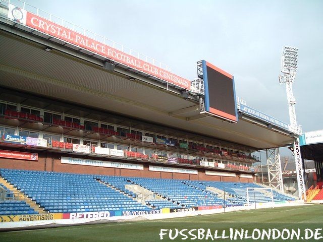 Selhurst Park - White Horse Lane Stand - Crystal Palace FC - fussballinlondon.de