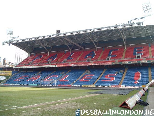 Selhurst Park - Homesdale Road Stand - Crystal Palace FC - fussballinlondon.de