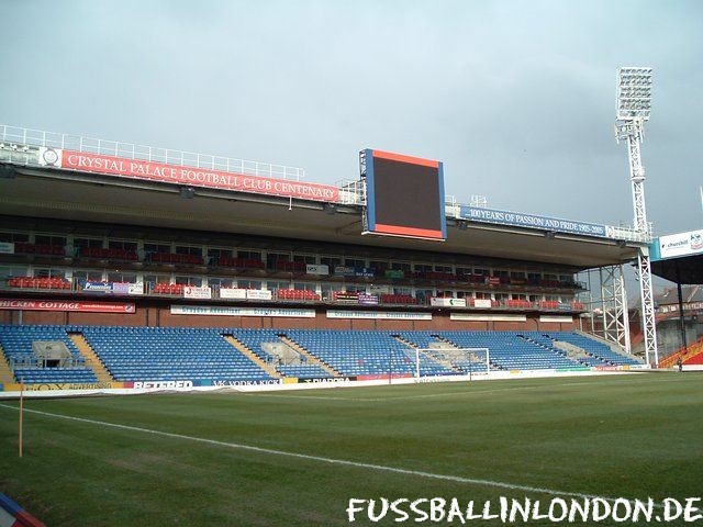 Selhurst Park - White Horse Lane Stand - Crystal Palace FC - fussballinlondon.de